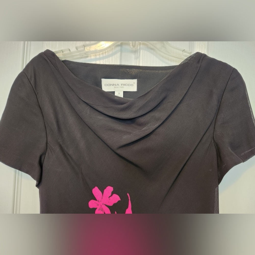 Black short sleeves